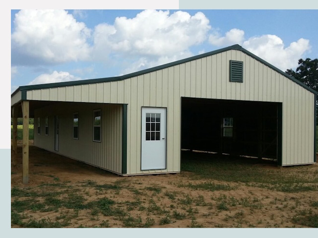 Строительство конюшен в Миассе